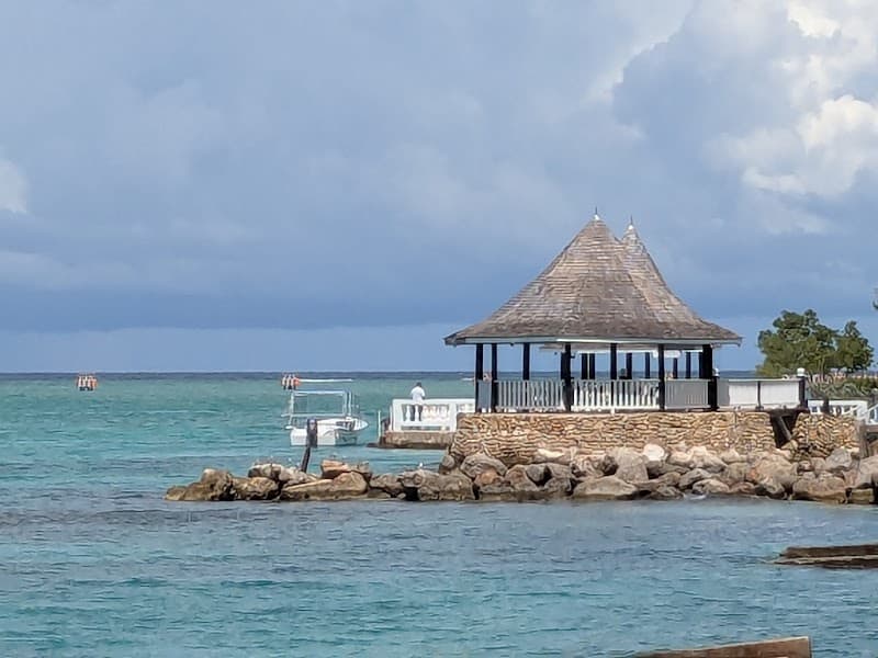 Easy Vibes Exclusive Tours & Transfers