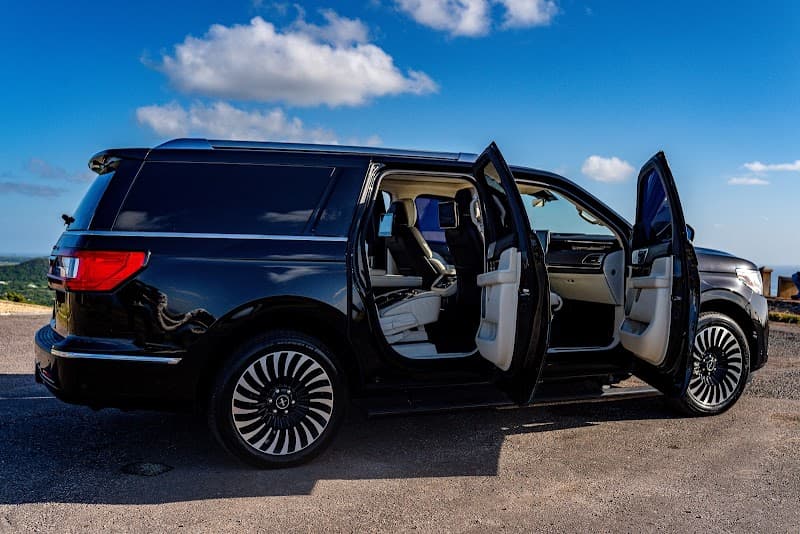 Antigua Luxury Vans